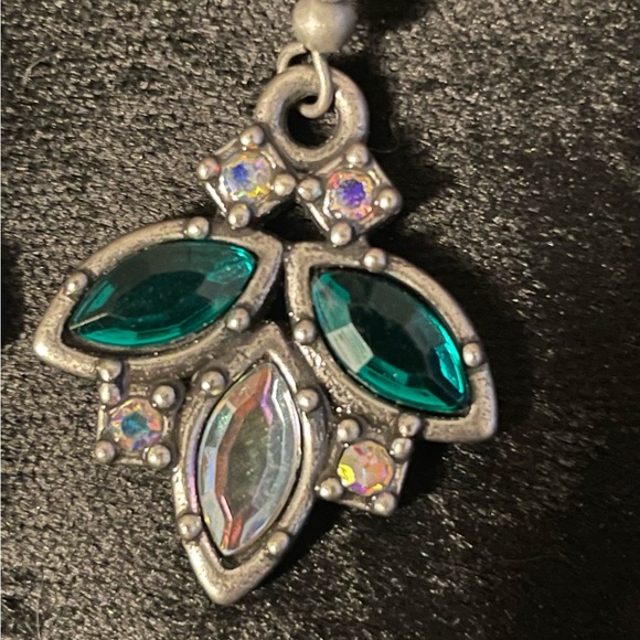 💎4 for $20💎 Handmade Antiqued Silverstone Earrings w/ Green & AB Rhinestones - Picture 2 of 3